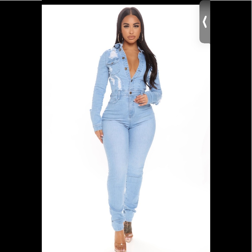 Fashion nova jumpsuit